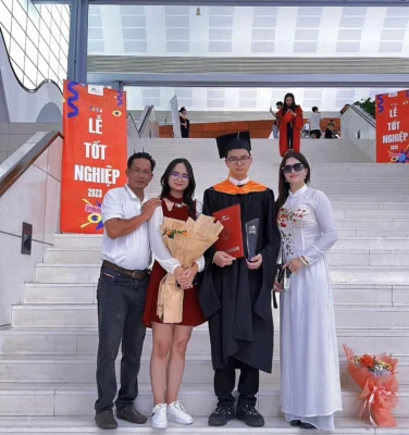 Anh2 bai 100 ts fptu 2024 1723712308753