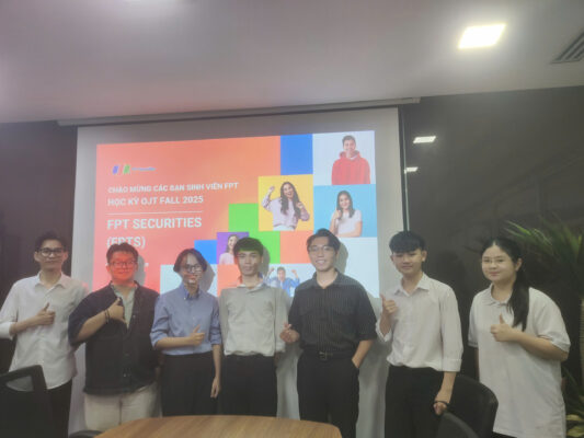 Hanh trinh kham pha moi truong ojt tai fpts securities noi nuoi duong tu duy dau tu cua sinh vien fpt