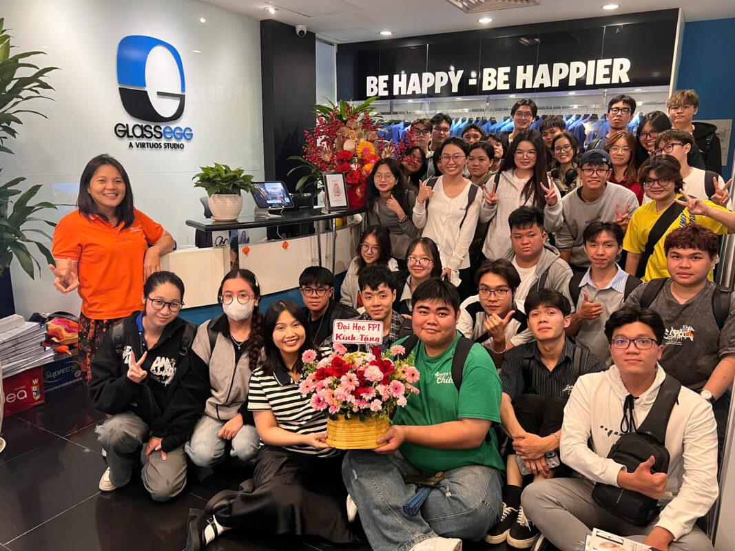 Sinh vien fptu trai nghiem thuc te day thu vi tai glass egg