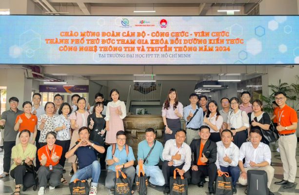Chao don can bo cong chuc tp thu duc tham gia khoa boi duong kien thuc truyen thong tai dai hoc fpt hcm