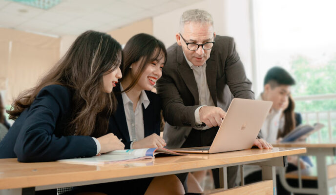 Hoc bong s global len toi 60 cho chuong trinh ielts va giao tiep online gia tri len toi 268 ty dong