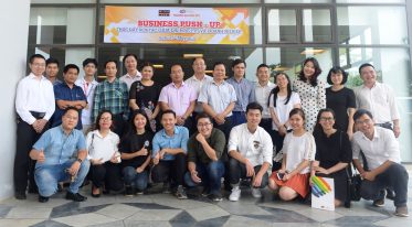 Many CEOs of prestigious companies attended the workshop at FPT University.