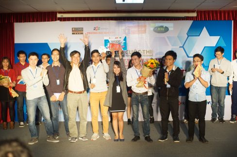 Nhóm M.a.D đến từ ĐH FPT đã giành được ngôi vị Quán quân Start up Uni mùa đầu tiên
