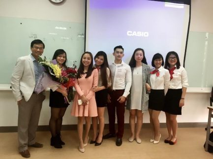 21. Cao Thi Chinh anh tap the