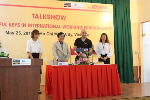 hoi thao mou dhl