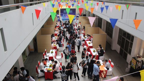 ĐH FPT Tp.HCM Ngày hội việc làm Mock Interviews Day 1