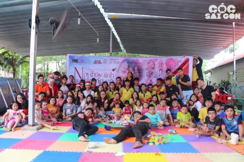 chuyen thien nguyen den voi nhung manh doi thuy tinh cung dh fpt hcm d9a89f76