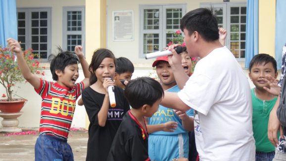 sinh vien dai hoc fpt mang xuan yeu thuong toi sa dec fd8bcb40
