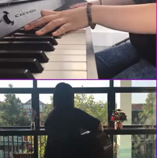 Tiết mục đàn piano hát và đệm guitar 1