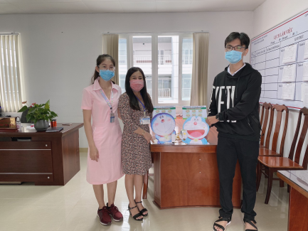 Tặng máy khủ khuẩn
