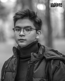 Xhen Nguyen BW black small up