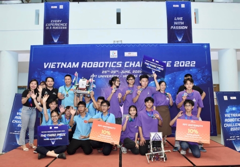 Vietnam Robotics Challenge 2022 dhfpt 4