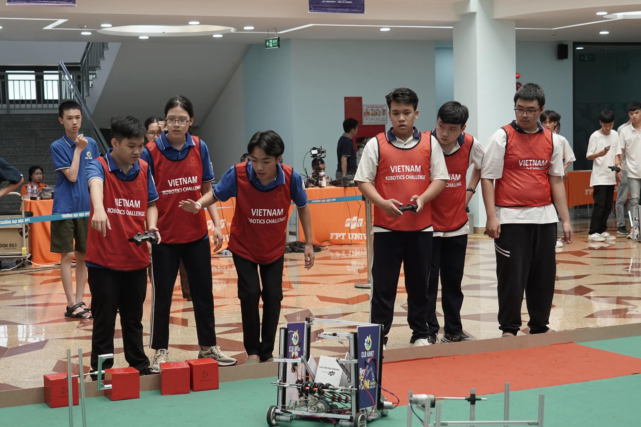 Vietnam Robotics Challenge 2022 dhfpt5 1