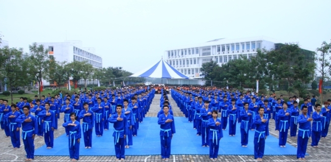 nu sinh dai hoc fpt hoc vo vovinam 3