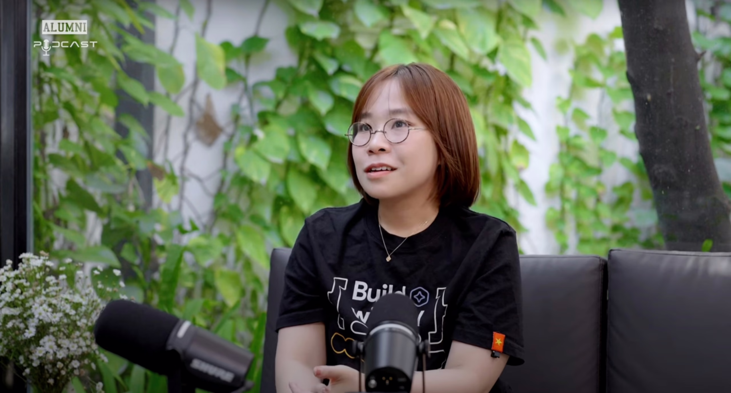 Linh chia sẻ câu chuyện cá nhân tại FPTU Alumni Podcast. Linh chia sẻ câu chuyện cá nhân tại FPTU Alumni Podcast.