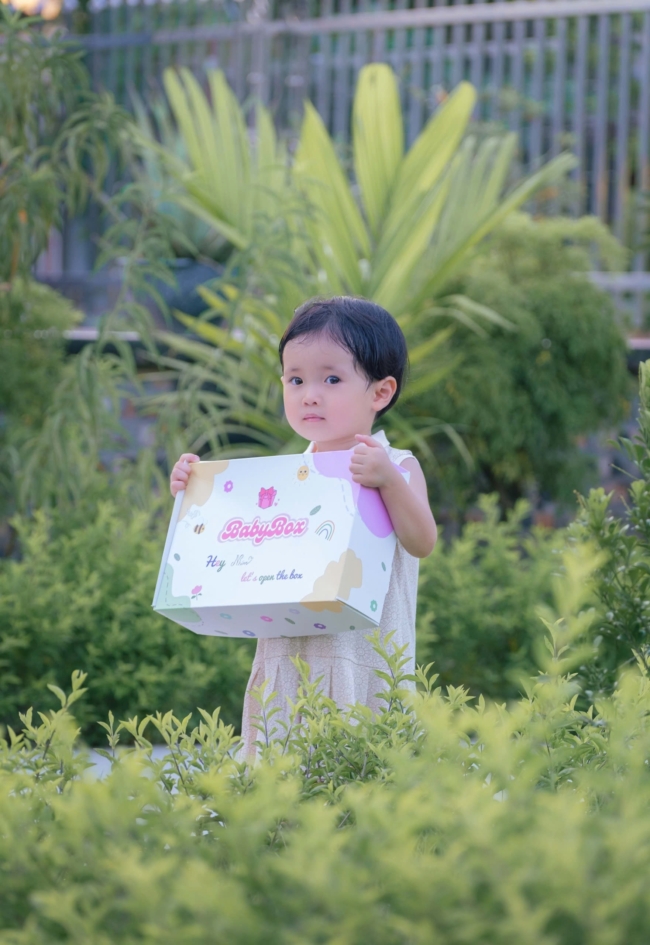 Khách hàng nhí sử dụng dịch vụ của BabyBox