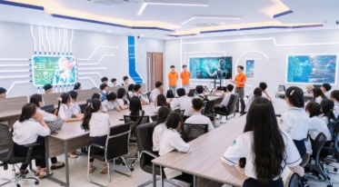 Trường ĐH FPT được Coursera vinh danh thành tựu xuất sắc đổi mới AI 1 TCBC AI Innovation anh 2.1