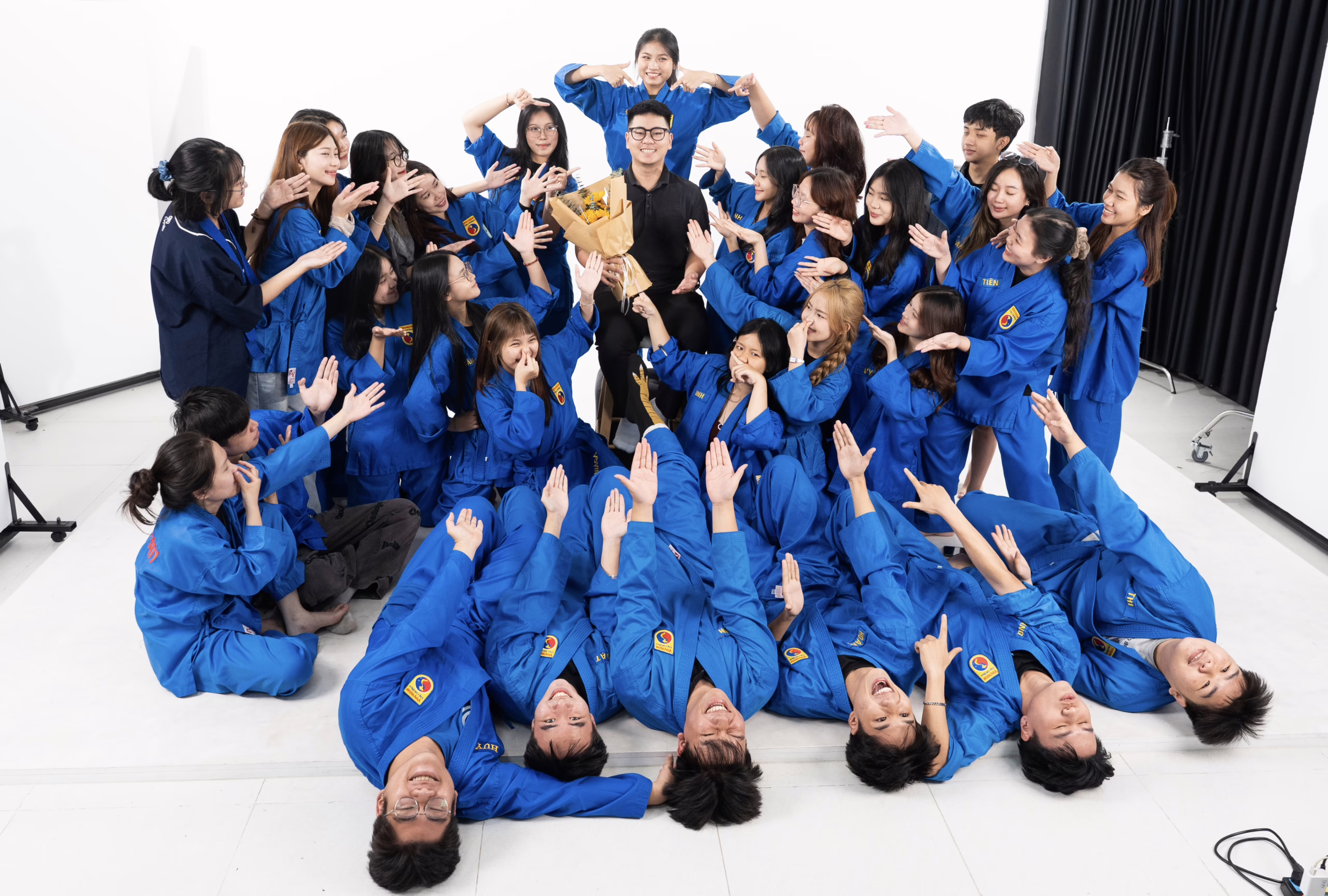 Thầy Đạt nhận được nhiều sự yêu mến từ sinh viên FPTU