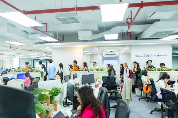 Sinh vien co co hoi san job xin nhan viec ngay sau cu bat tay cua truong dai hoc fpt cung tap doan shinhan 7