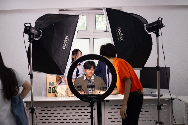 Nữ sinh trường F đón giáng sinh cùng bộ ảnh lung linh