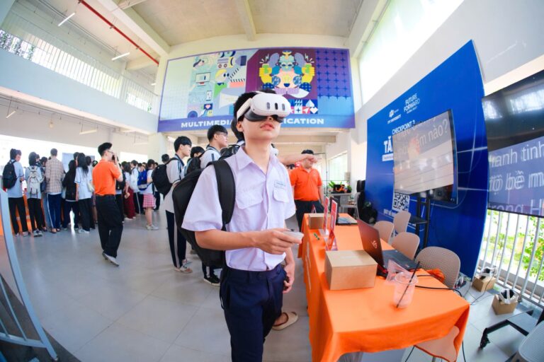 Tra cứu điểm thi với phần mềm của sinh viên FPT