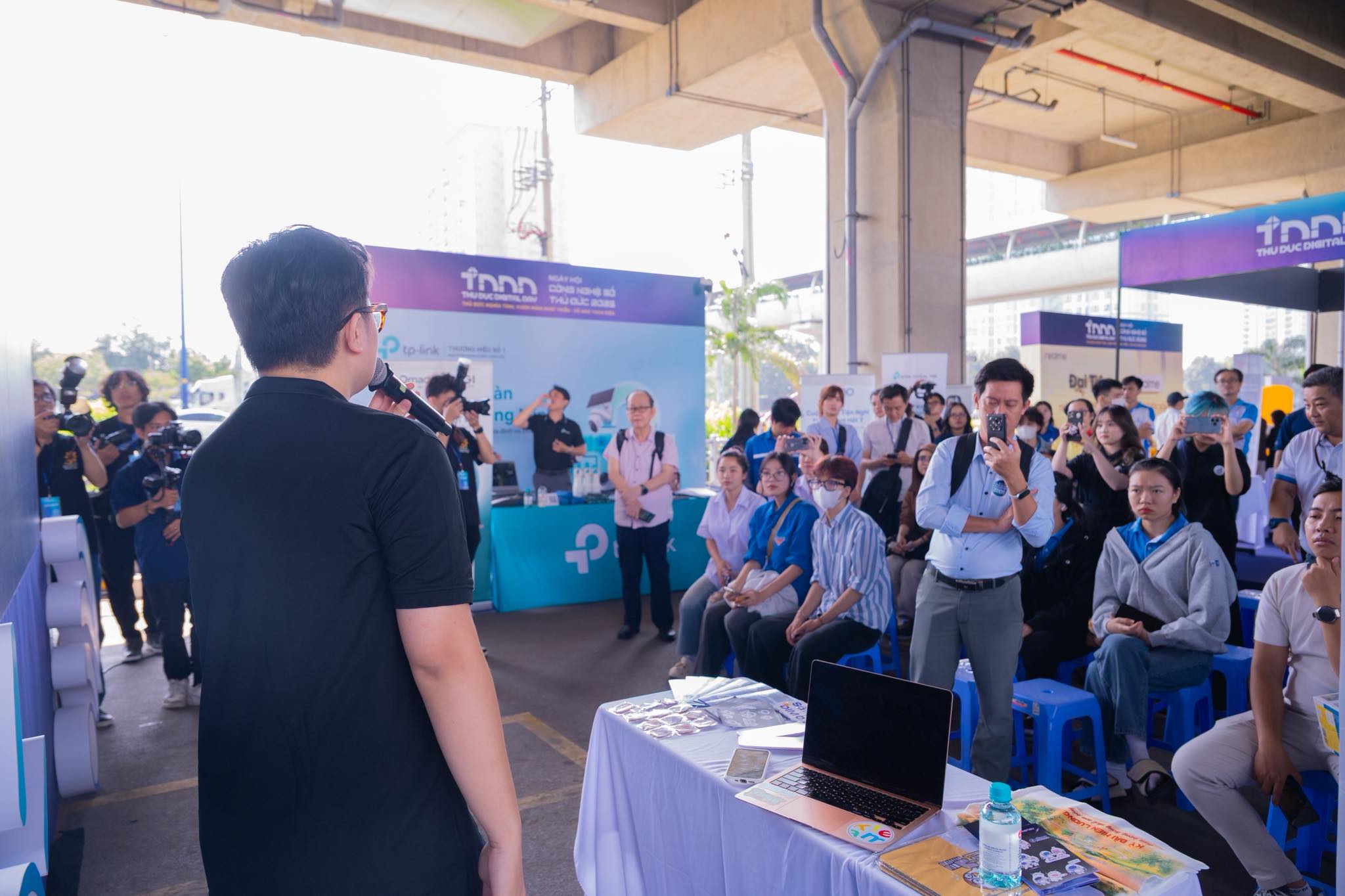 596815606 122163291926837564 2746489696703329375 n DIMO trở thành điểm nhấn tại sự kiện với giải pháp tái tạo chuyển động phục vụ giáo dục, văn hóa, thể thao