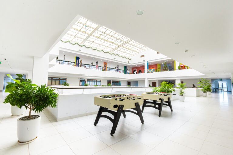 Nhà Melody chơi lớn vác nồi niêu làm tiệc tất niên