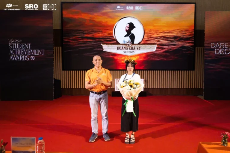 Hoàng Khả Vy – Cóc Vàng Khối ngành Ngôn ngữ và mindset “tự học” đầy tâm đắc