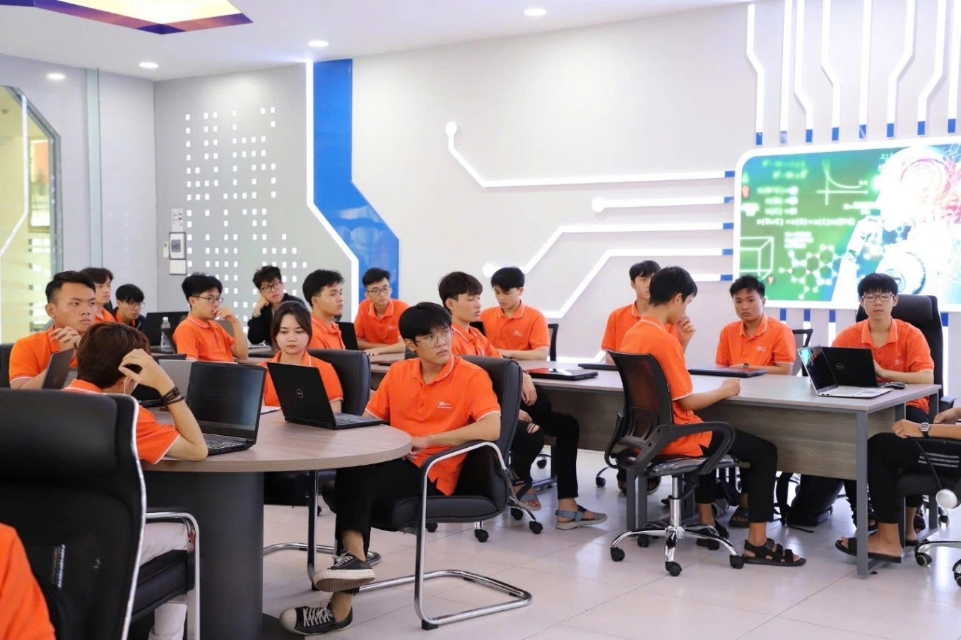 Trường-Đại-Hoc-FPT-mở-rộng-ngành-học-theo-xu-hướng-việc-làm-tương-lai-3