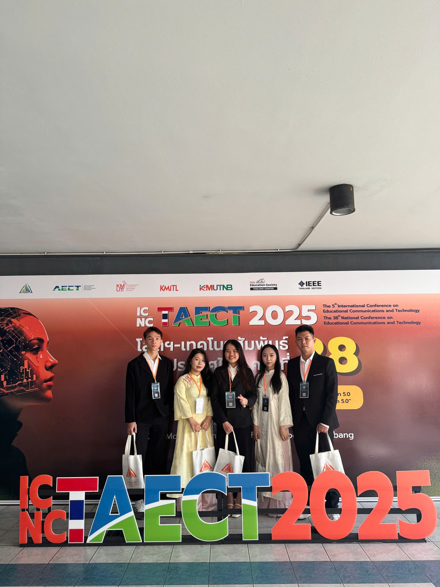 sinh-vien-fpt-tham-gia-hoi-thao-ictaect-2025-thai-lan-2