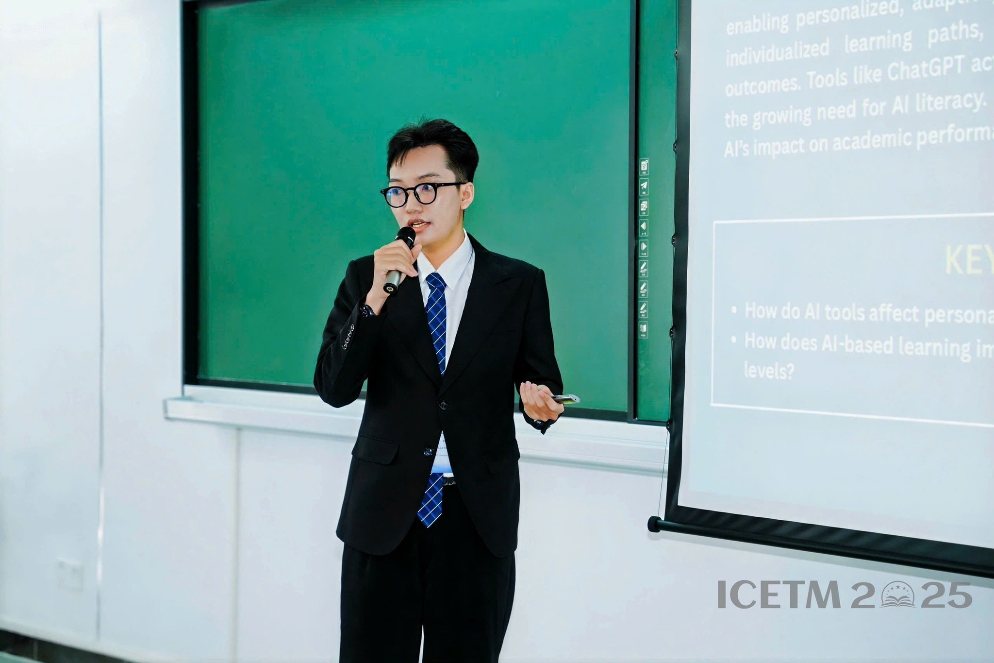 sinh-viên-trường-đại-học-fpt-nghiên-cứu-AI-ứng-dụng-trong-giáo-dục-ngôn-ngữ-2