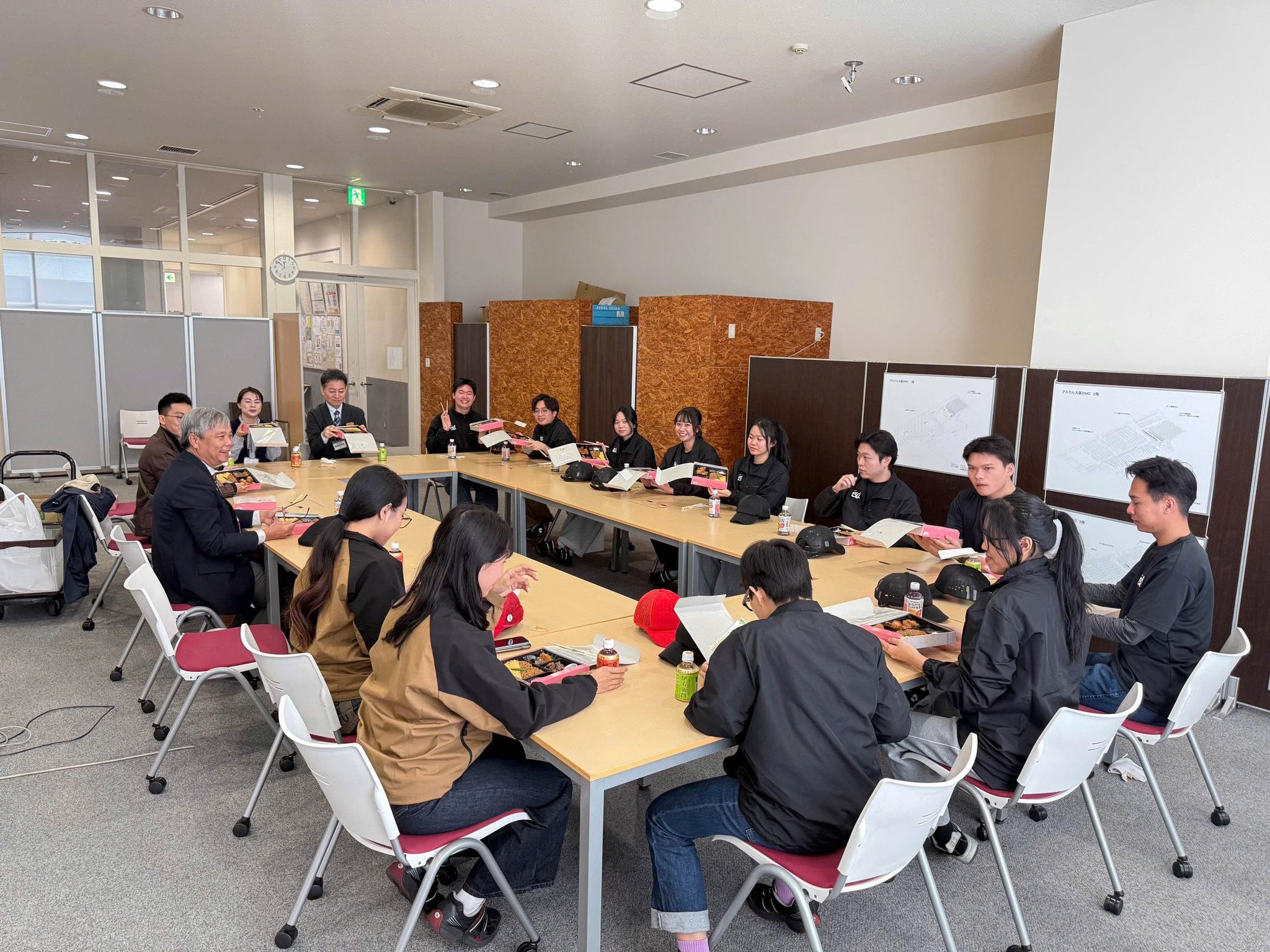 truong-dai-hoc-fpt-den-tham-va-lam-viec-voi-cac-doanh-nghiep-doi-tac-tai-nhat-ban-4