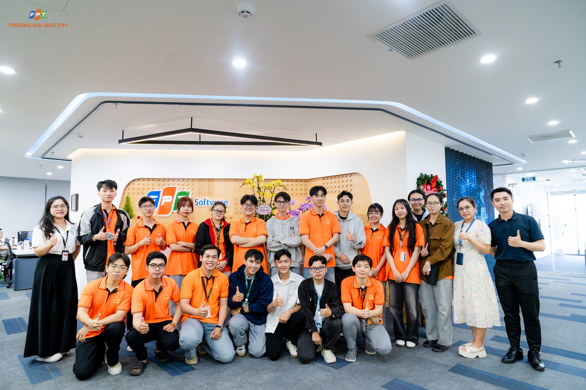 sinh-vien-truong-dai-hoc-fpt-trai-nghiem-thuc-te-nganh-nghe-5