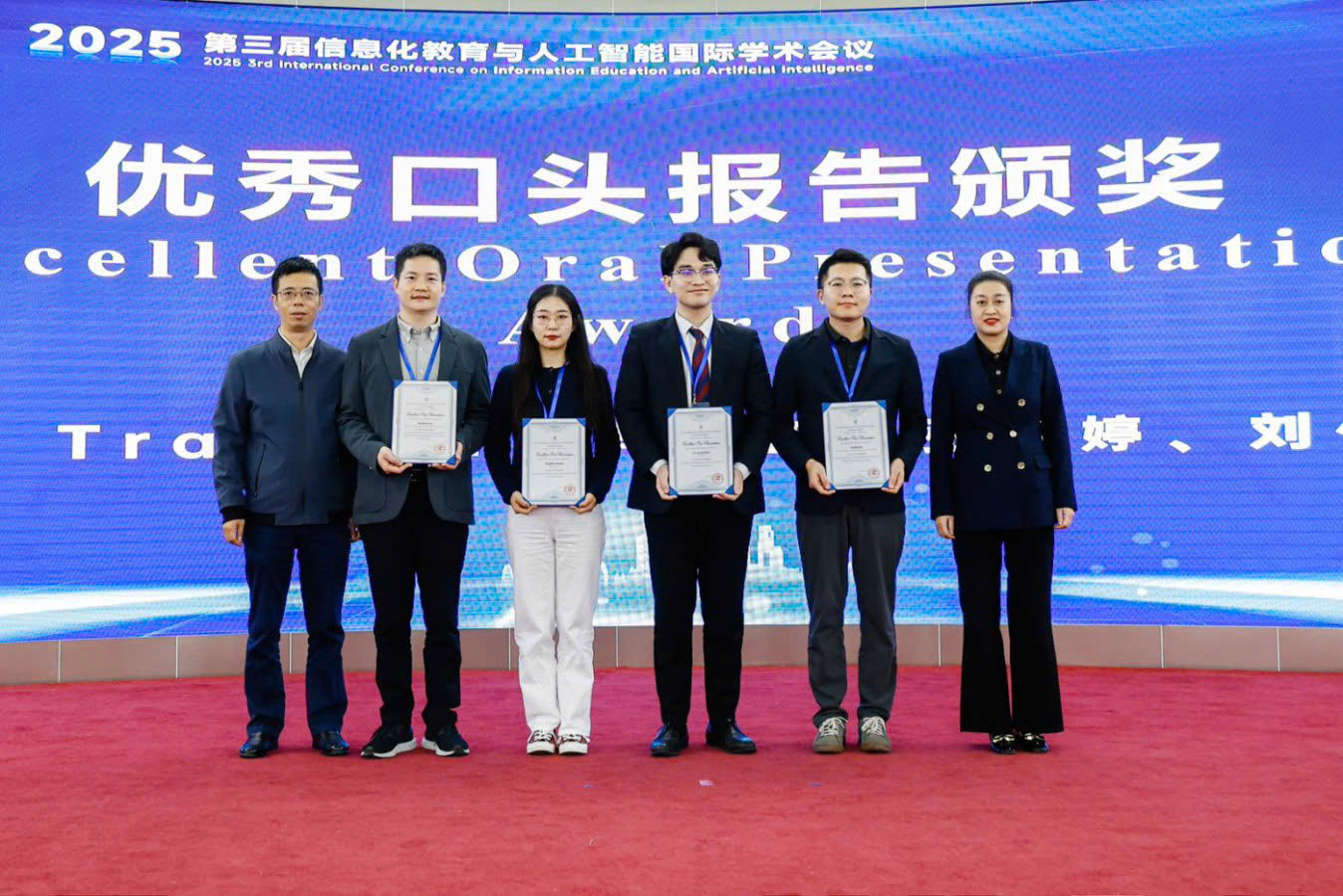 sinh-vien-truong-dai-hoc-fpt-dat-giai-tai-hoi-thao-quoc-te-icieai-2025-1