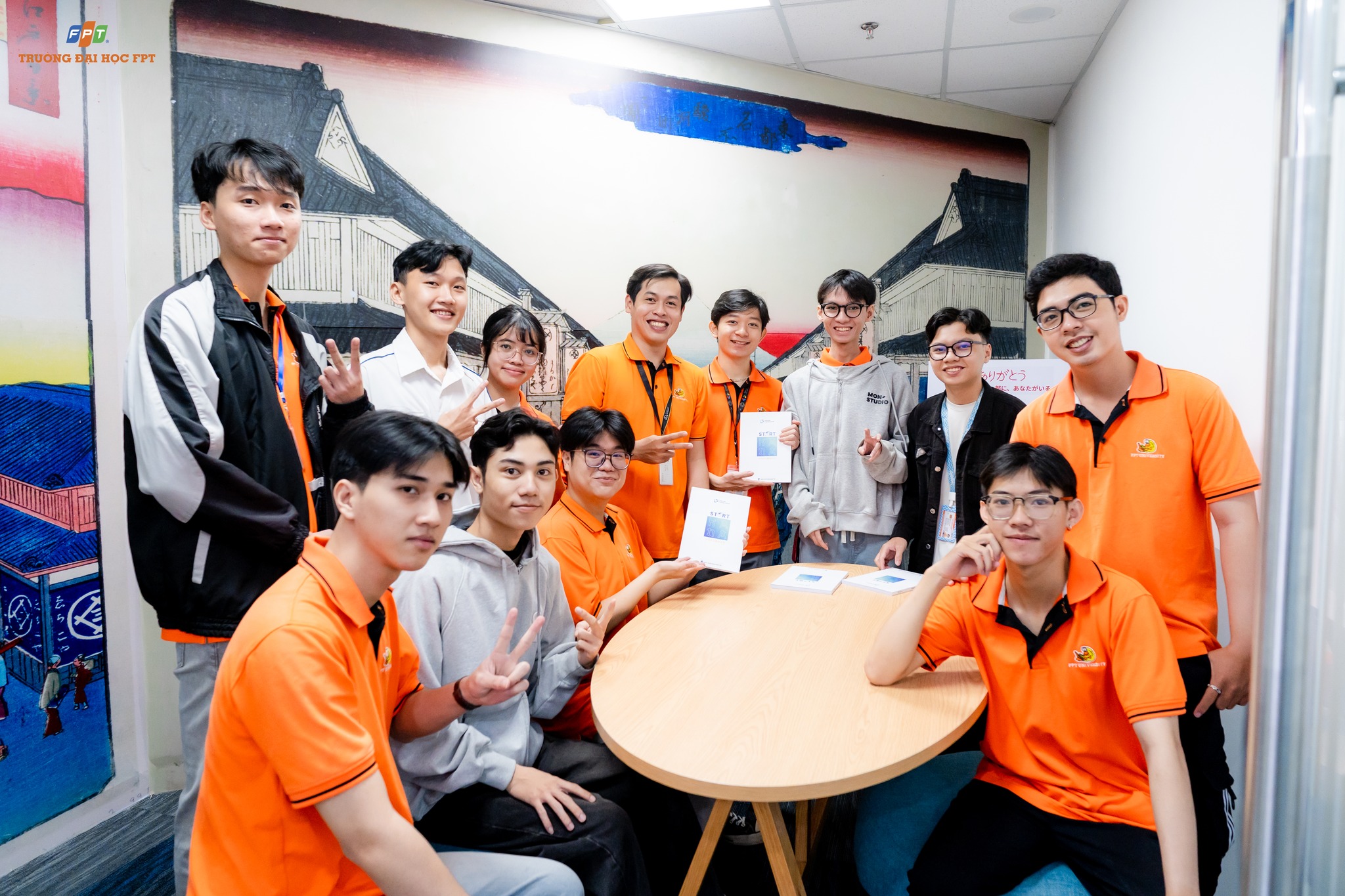 sinh-vien-truong-dai-hoc-fpt-trai-nghiem-thuc-te-nganh-nghe-4
