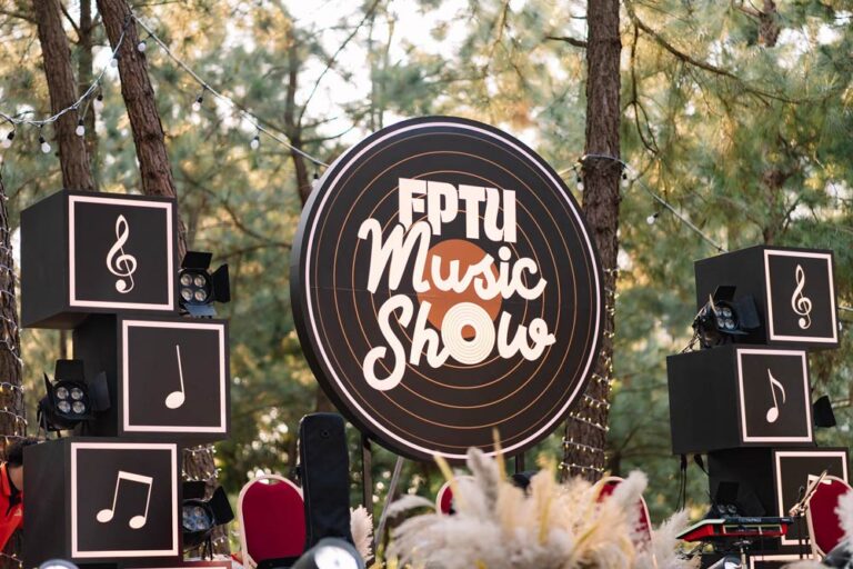 fptu-music-show-khong-gian-am-nhac-da-lat-giua-long-hoa-lac-chi-co-tai-truong-dai-hoc-fpt-co-so-ha-noi