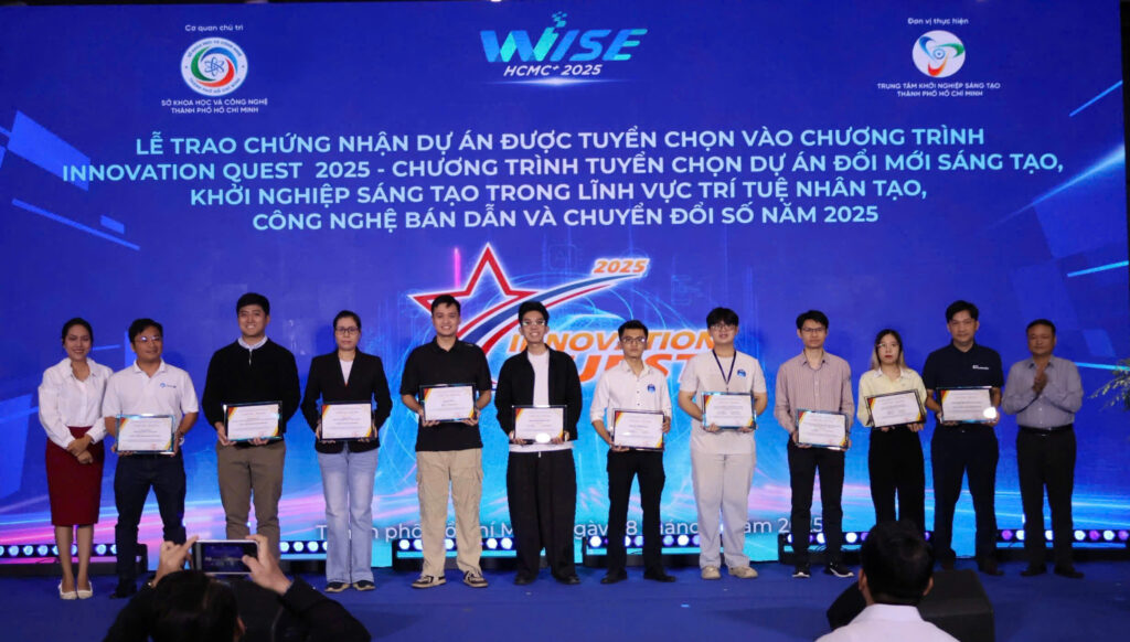 Sinh viên FPTU ứng dụng AI cá nhân hóa hành trình học tập và phát triển kỹ năng