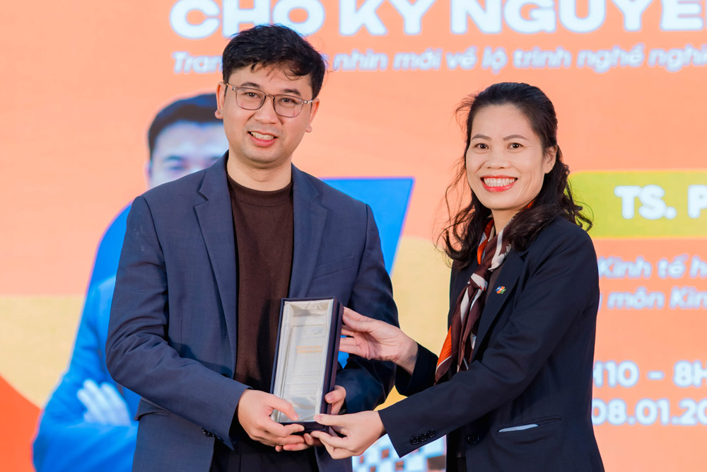 ngay-hoi-giao-duc-huong-nghiep-truong-dai-hoc-fpt-co-so-ha-noi