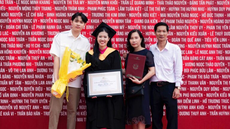 Thủ khoa Nguyễn Thị Vân Anh: Trải nghiệm OJT tại doanh nghiệp Hàn Quốc đã mang đến bước ngoặt lớn cho bản thân