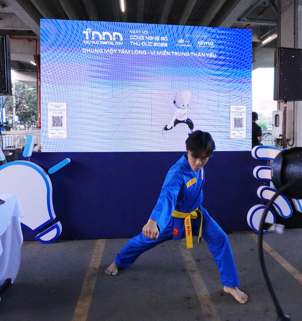 MC ảo xuất hiện trên sóng truyền hình: Dấu ấn công nghệ AI của sinh viên Trường Đại học FPT 4 DIMO trở thành điểm nhấn tại sự kiện với giải pháp tái tạo chuyển động phục vụ giáo dục, văn hóa, thể thao.