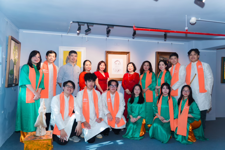 TS Lê Trường Tùng – Chủ tịch Hội đồng trường FPTU được tri ân tại chuỗi Triển lãm đặc biệt của Sở Văn hoá & Thể thao Hà Nội