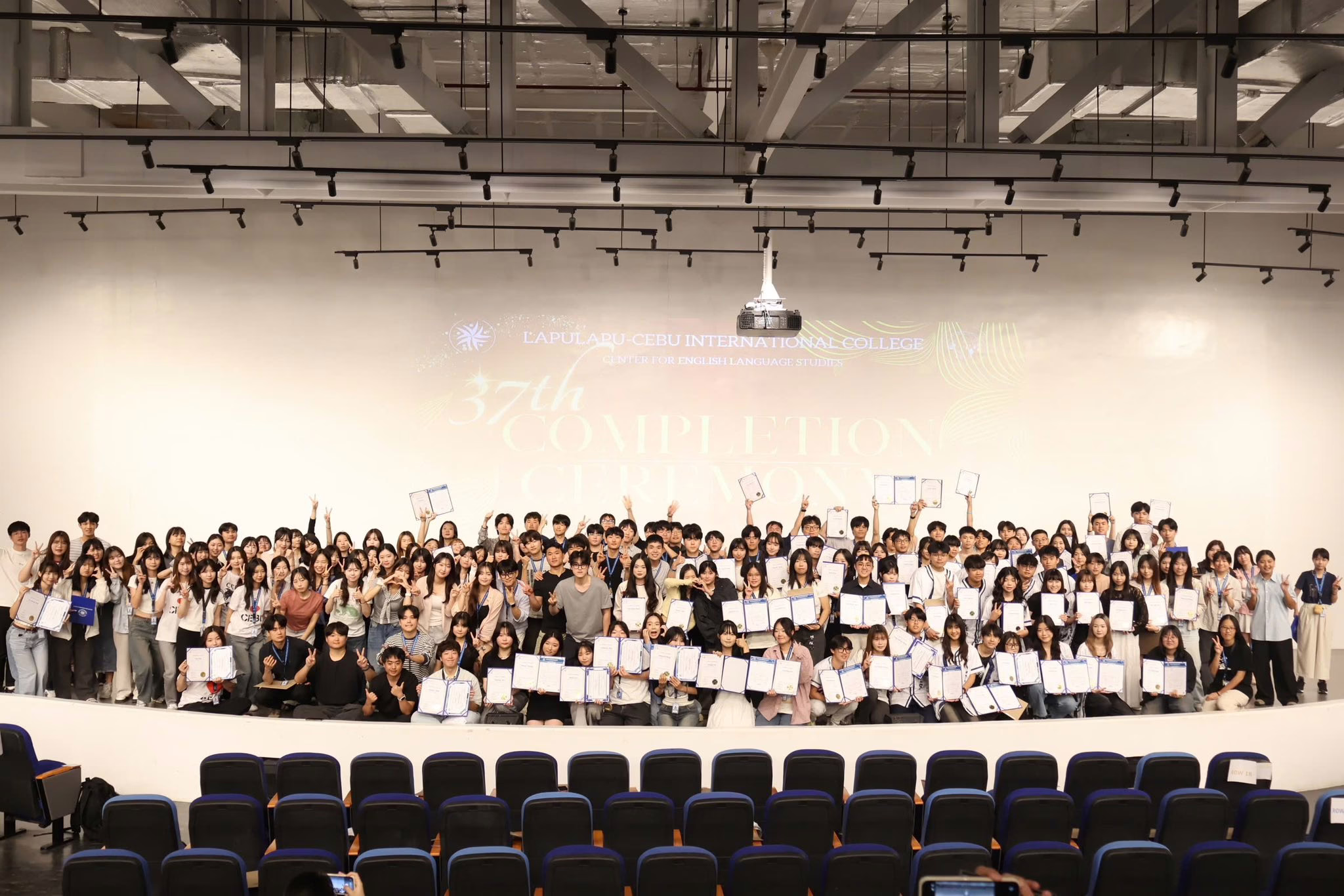 Nữ sinh Đại học FPT tự tin bước ra thế giới với học kỳ trao đổi quốc tế tại Philippines 2 hoc ky trao doi quoc te 1