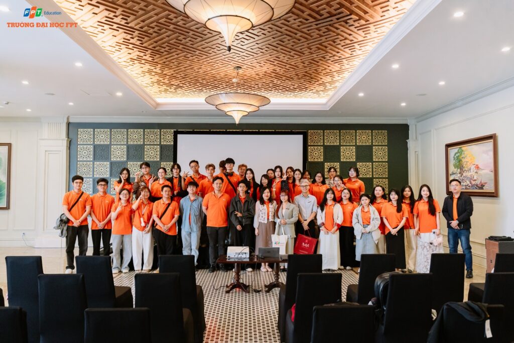 tham quan doanh nghiep fptu quy nhon