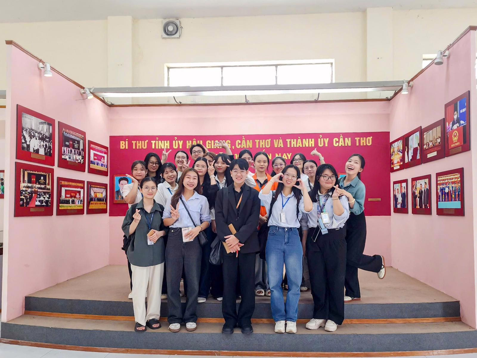 Chương trình đào tạo đa ngành, chú trọng học qua dự án và phát triển kỹ năng thực hành