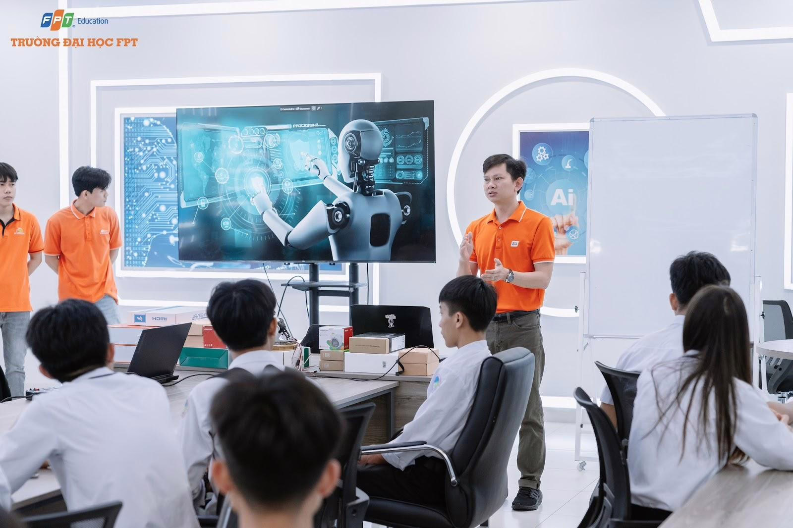 Công nghệ thông tin gồm những ngành nào? Xu hướng lựa chọn 2026 3 Sinh viên chuyên ngành Trí tuệ nhân tạo - Trường Đại học FPT được tham gia các dự án thực tế cùng chuyên gia - Nguồn: FPTU