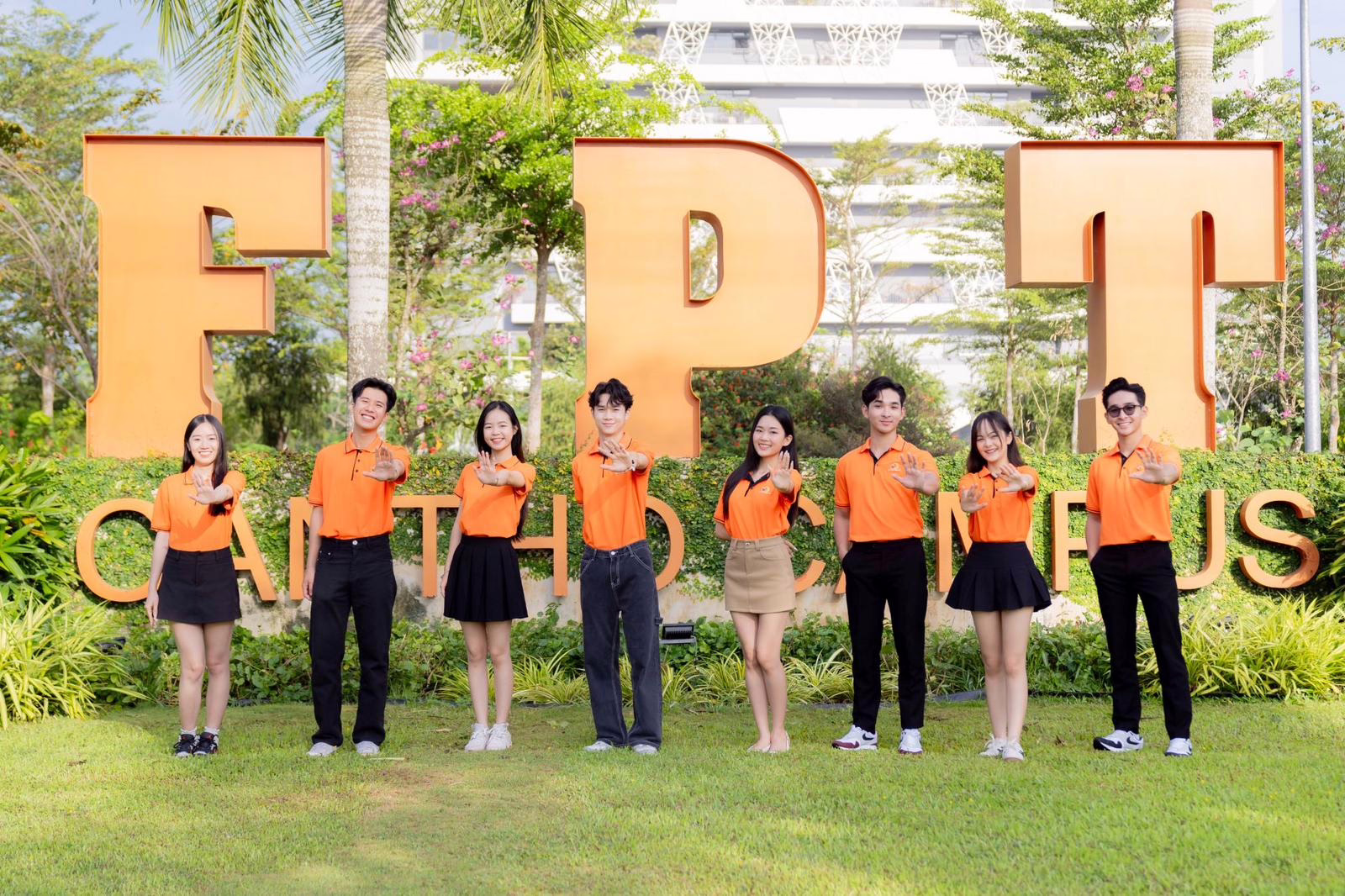 Luật kinh tế Cần Thơ: Điểm chuẩn, học phí & cơ hội việc làm 2026 1 Trường Đại học FPT Campus Cần Thơ thu hút sinh viên với chất lượng đào tạo vượt trội