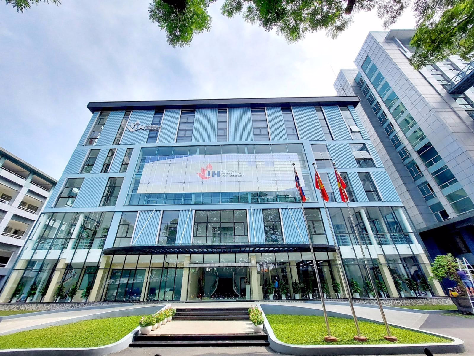 Đại học Công nghiệp TP.HCM (IUH)