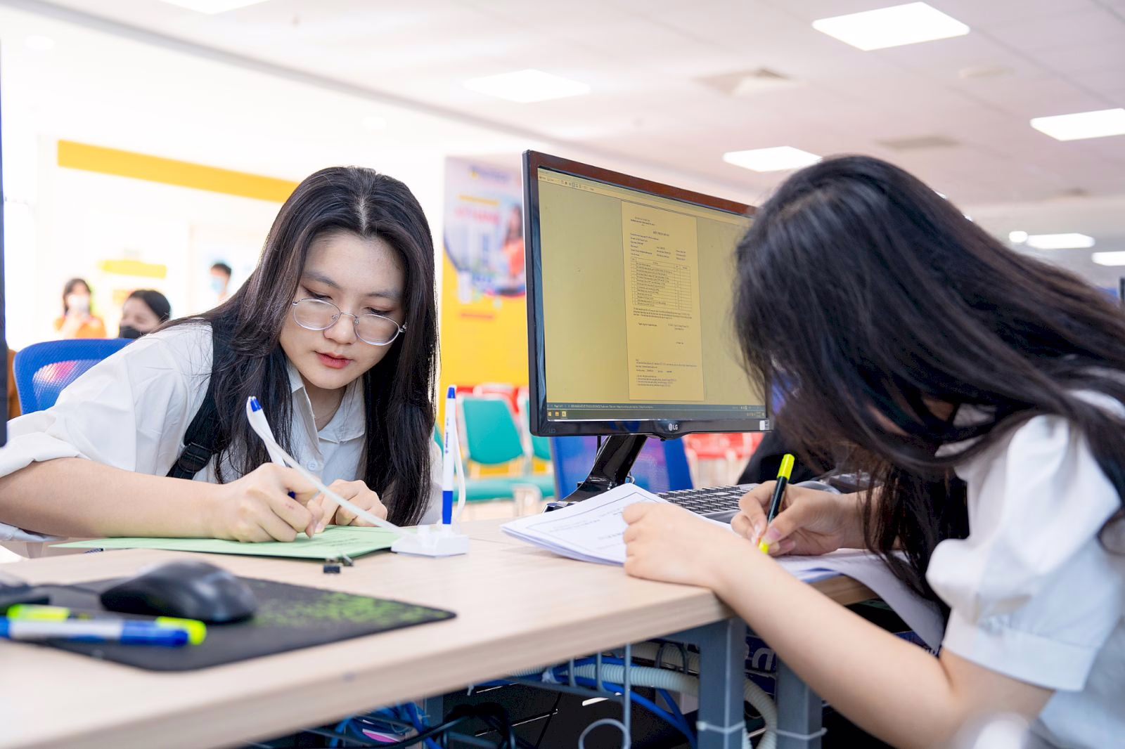 Sau khi có thông báo trúng tuyển, thí sinh phải tiếp tục làm thủ tục xác nhận nhập học trên hệ thống của Bộ GDĐT (Nguồn: Internet)