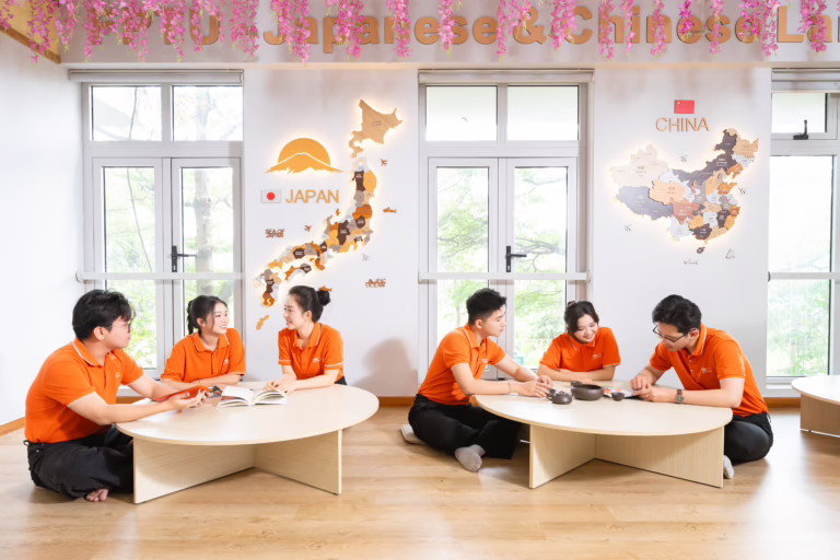 Học chuyên ngành Tiếng Hàn Thương mại có cần giỏi tiếng Anh không?