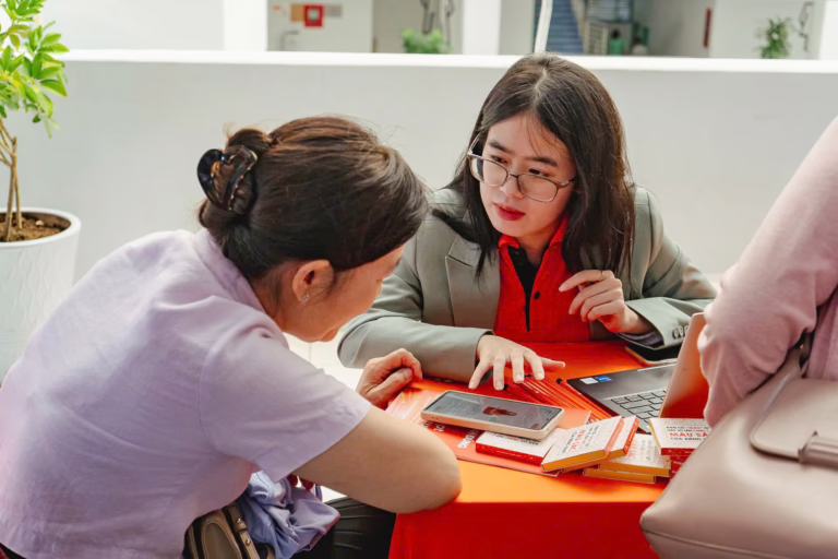 Đối thoại với tương lai trước ngưỡng cửa đại học